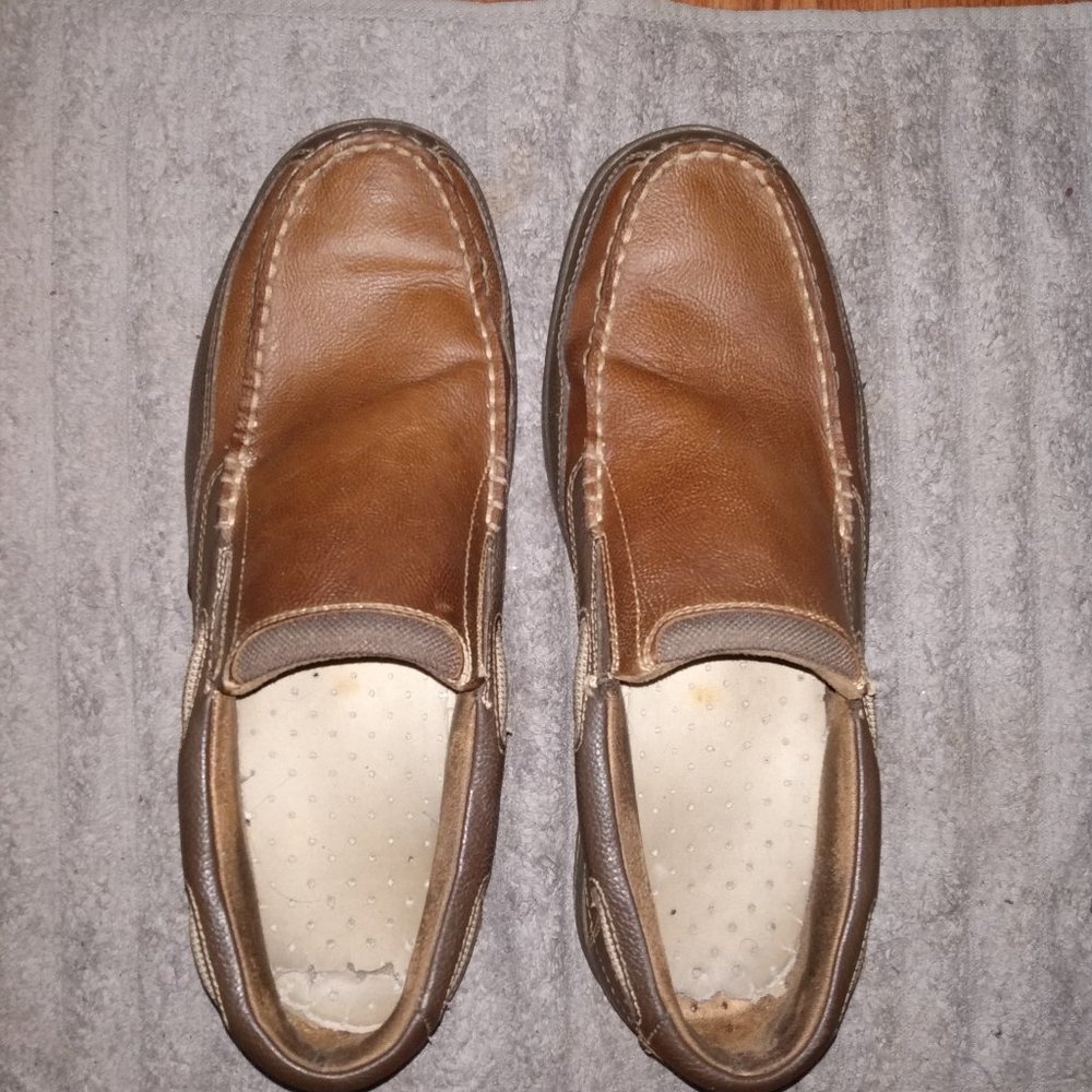 Brand: Florsheim. Model: Lakeside boat shoe